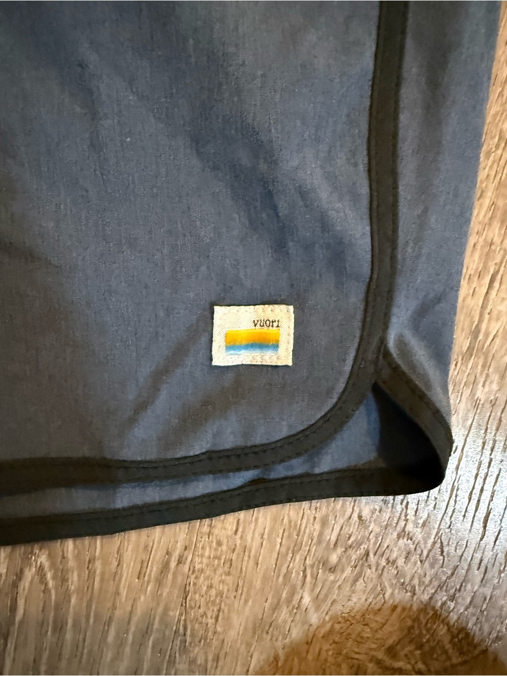 Vuori Banks Short Unlined 7" in Azure Linen Texture - Picture 9 of 9